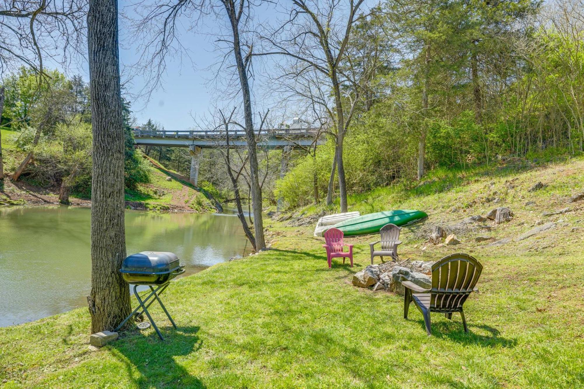 Waterfront Virginia Retreat With Canoe, Pets Welcome Rileyville Exterior foto